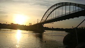 280px-Ahvaz_White_Bridge11