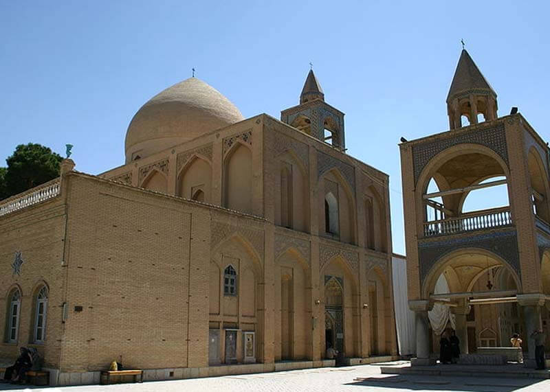 800px-Vank_Cathedral_Armenian_Quarter_Esfahan_Iran1